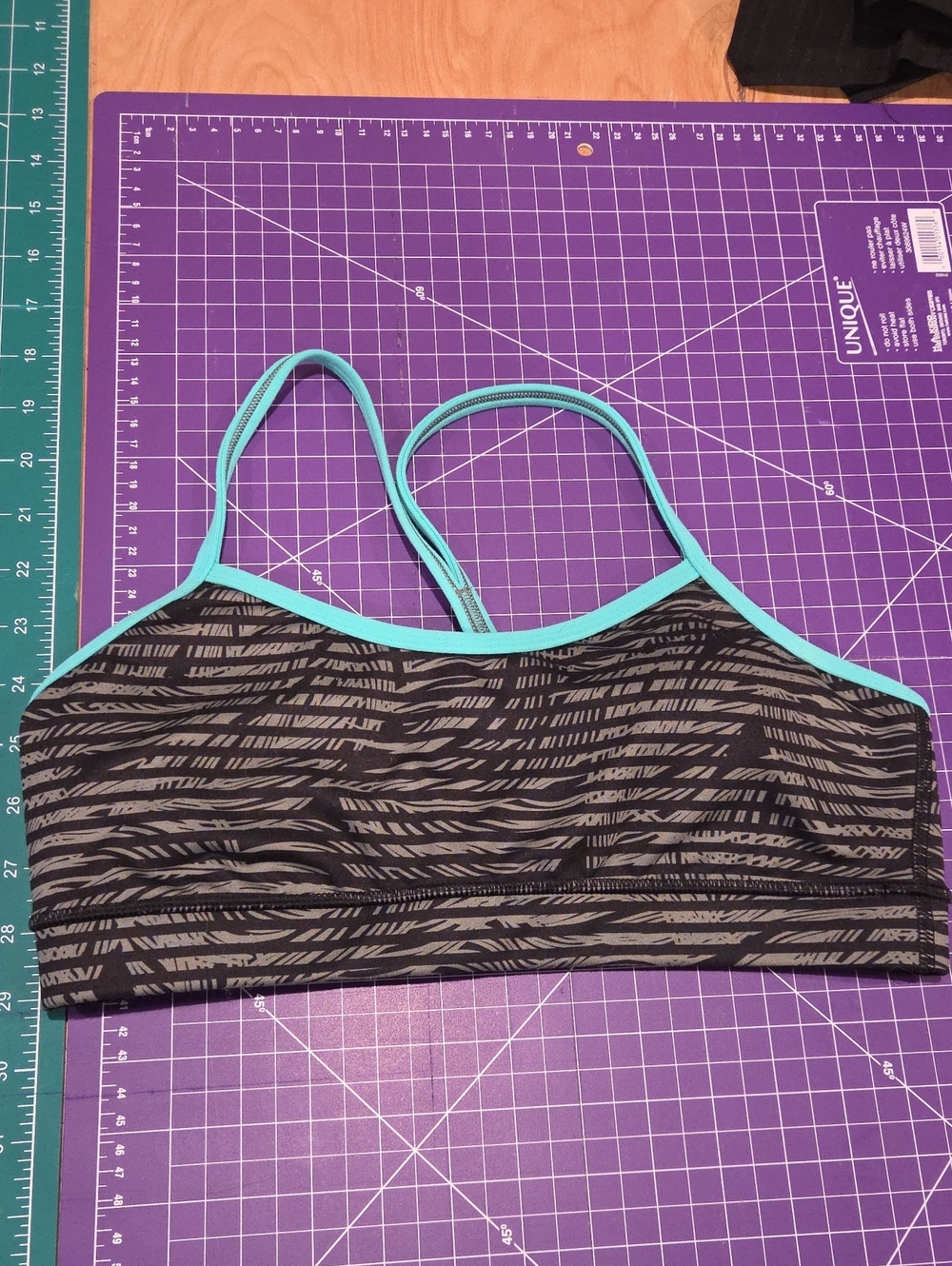 Lululemon Women’s Black & Teal Strappy Sports Bralette
